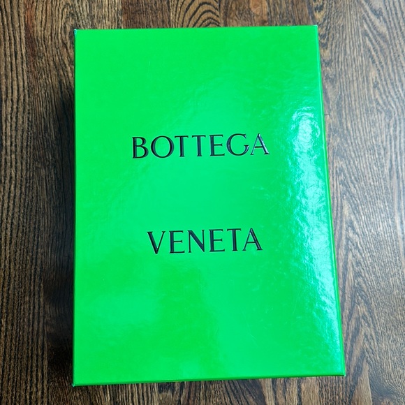 Bottega Veneta Leather Slides - Picture 10 of 10